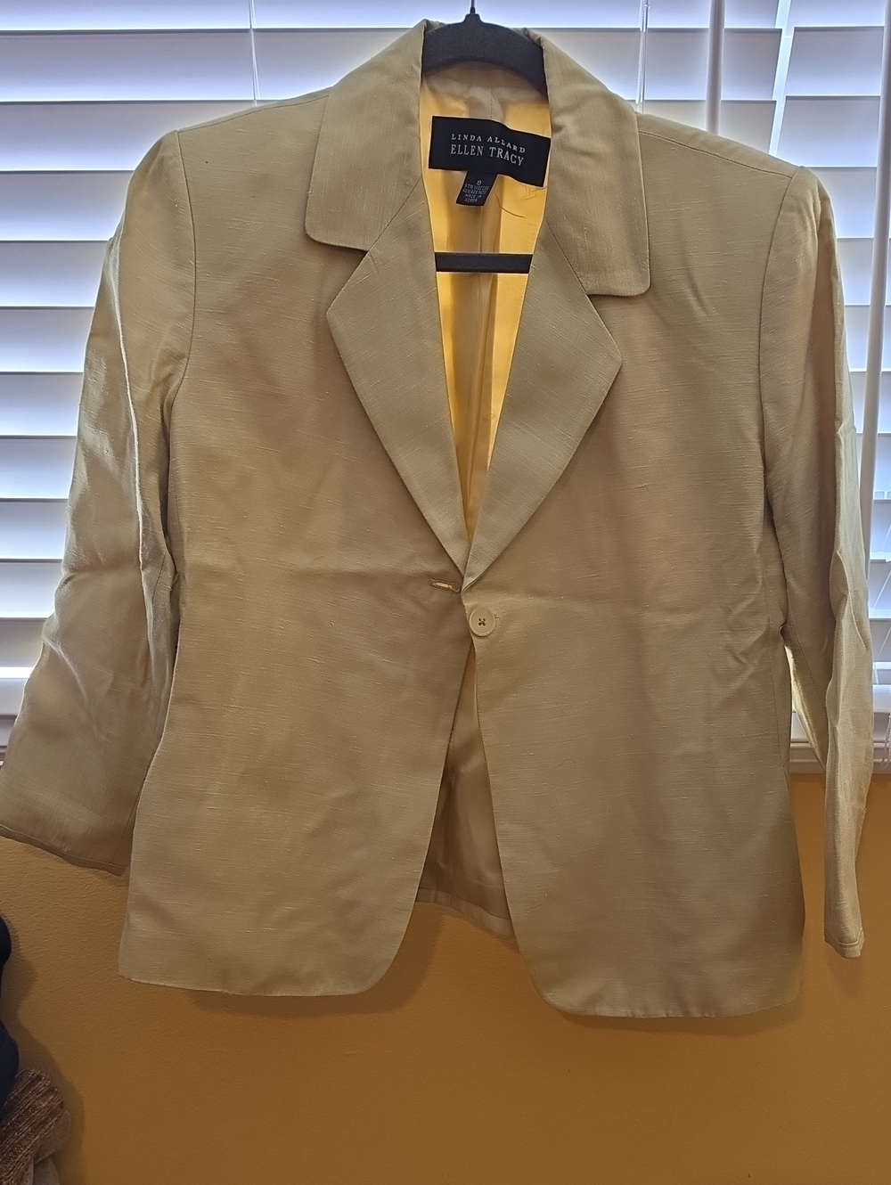 Ellen Tracy Beige Single-Button Notch Lapel Blazer